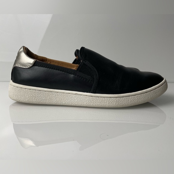 UGG Women’s Black Slip On Leather Sneaker size 7 - Picture 1 of 9
